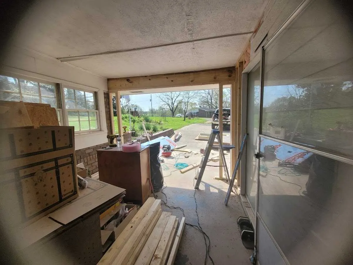 Air movers and dehumidifier for Drying & Dehumidification in Homeland Park